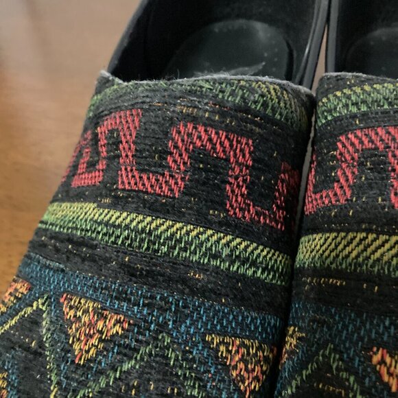 Dansko Clogs Womens 42/10.5 Mens 9.5 Multicolor Geometric Pattern Italy - Picture 3 of 14